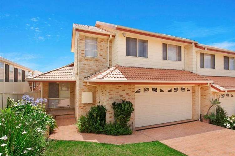 Main view of Homely townhouse listing, 1/2 Cathie Close, Flinders NSW 2529