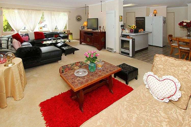 Fifth view of Homely house listing, 15 Kellaway Crescent, Mill Park VIC 3082