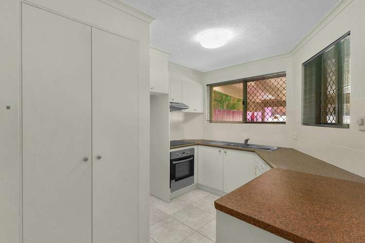 Main view of Homely unit listing, 2/15 Reeve Street, Clayfield QLD 4011
