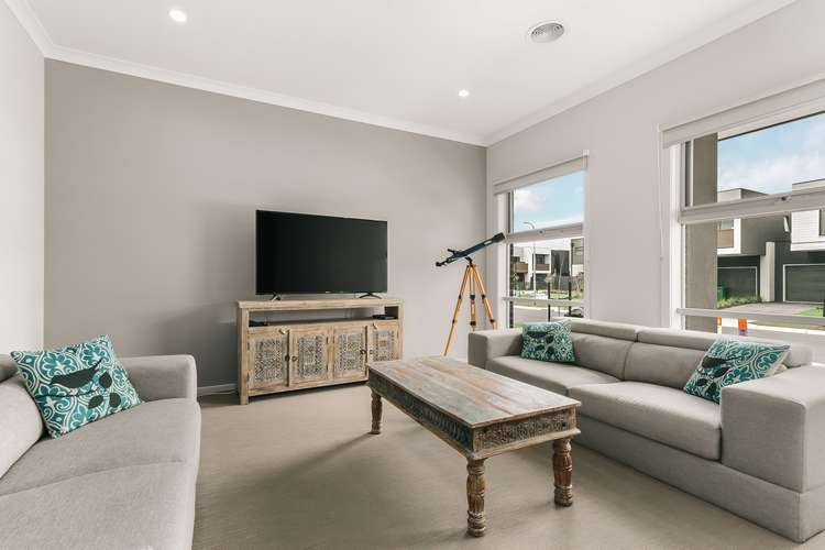 Second view of Homely house listing, 5 Sturt Court, Officer VIC 3809