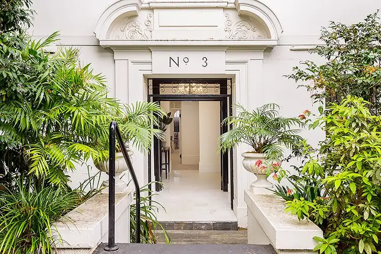 42 Macleay Street