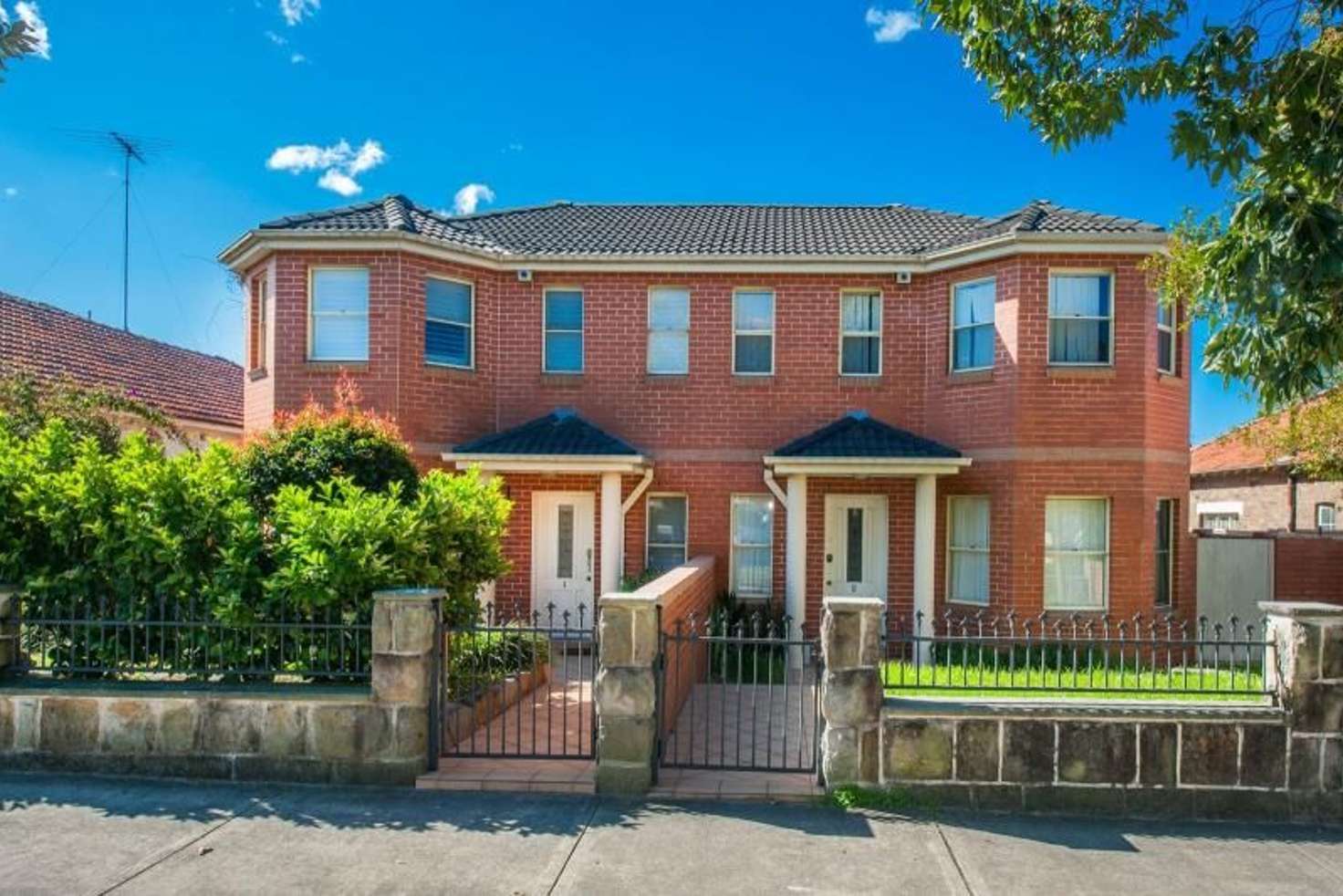 Main view of Homely townhouse listing, 2/14-16 Middle Street, Kingsford NSW 2032