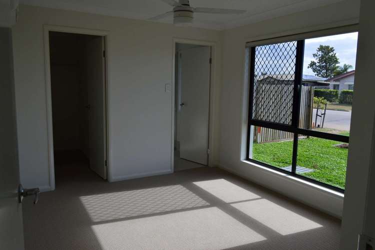 Second view of Homely house listing, 2/137 Daydream Circuit, Burdell QLD 4818