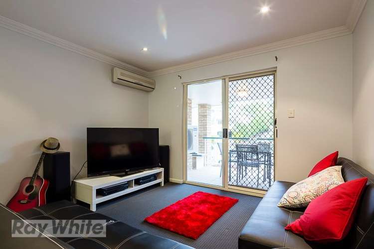 Fifth view of Homely unit listing, 2/41 Rialto Street, Coorparoo QLD 4151