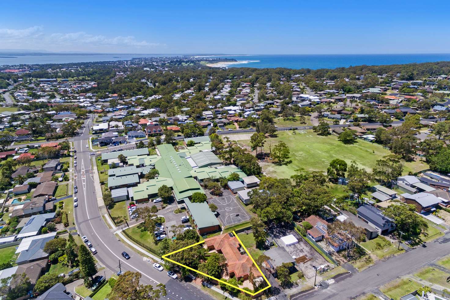 Main view of Homely villa listing, 1/2 Keats Avenue, Bateau Bay NSW 2261