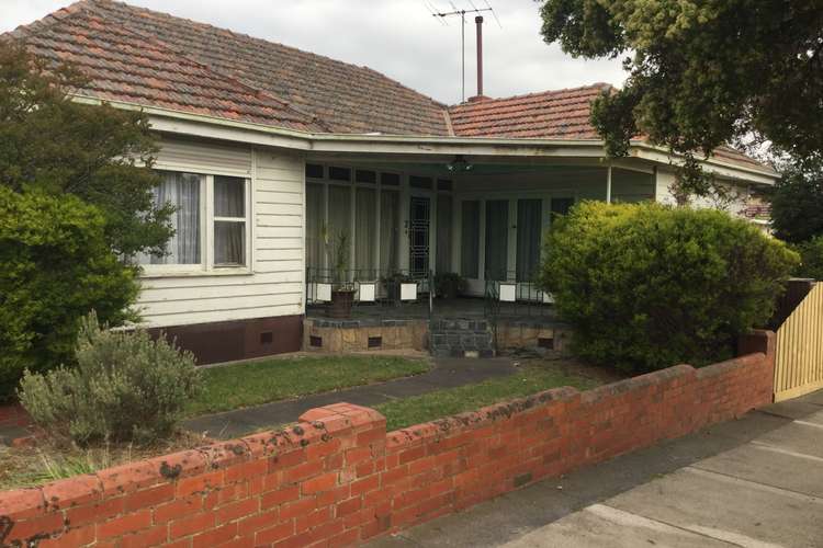 Main view of Homely house listing, 2 Dallas Avenue, Hughesdale VIC 3166