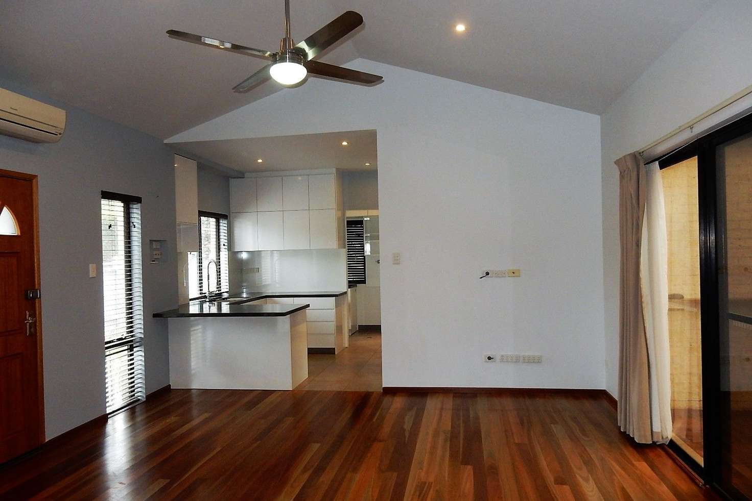 Main view of Homely villa listing, 1/208 Balgownie Road, Balgownie NSW 2519