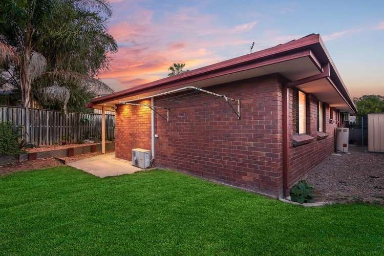 Fifth view of Homely house listing, 4 Chelsea Court, Heritage Park QLD 4118