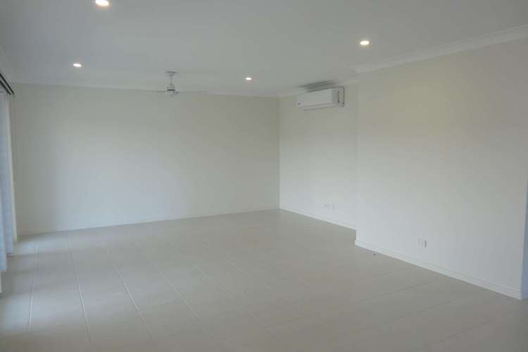 Third view of Homely house listing, 1/23 Yanuca Street, Burdell QLD 4818