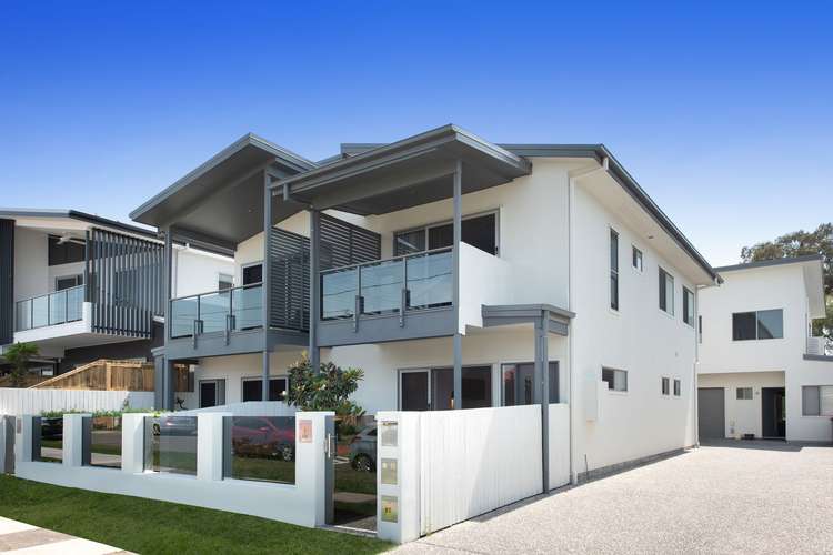Main view of Homely townhouse listing, 2/104 Pembroke Street, Carina QLD 4152