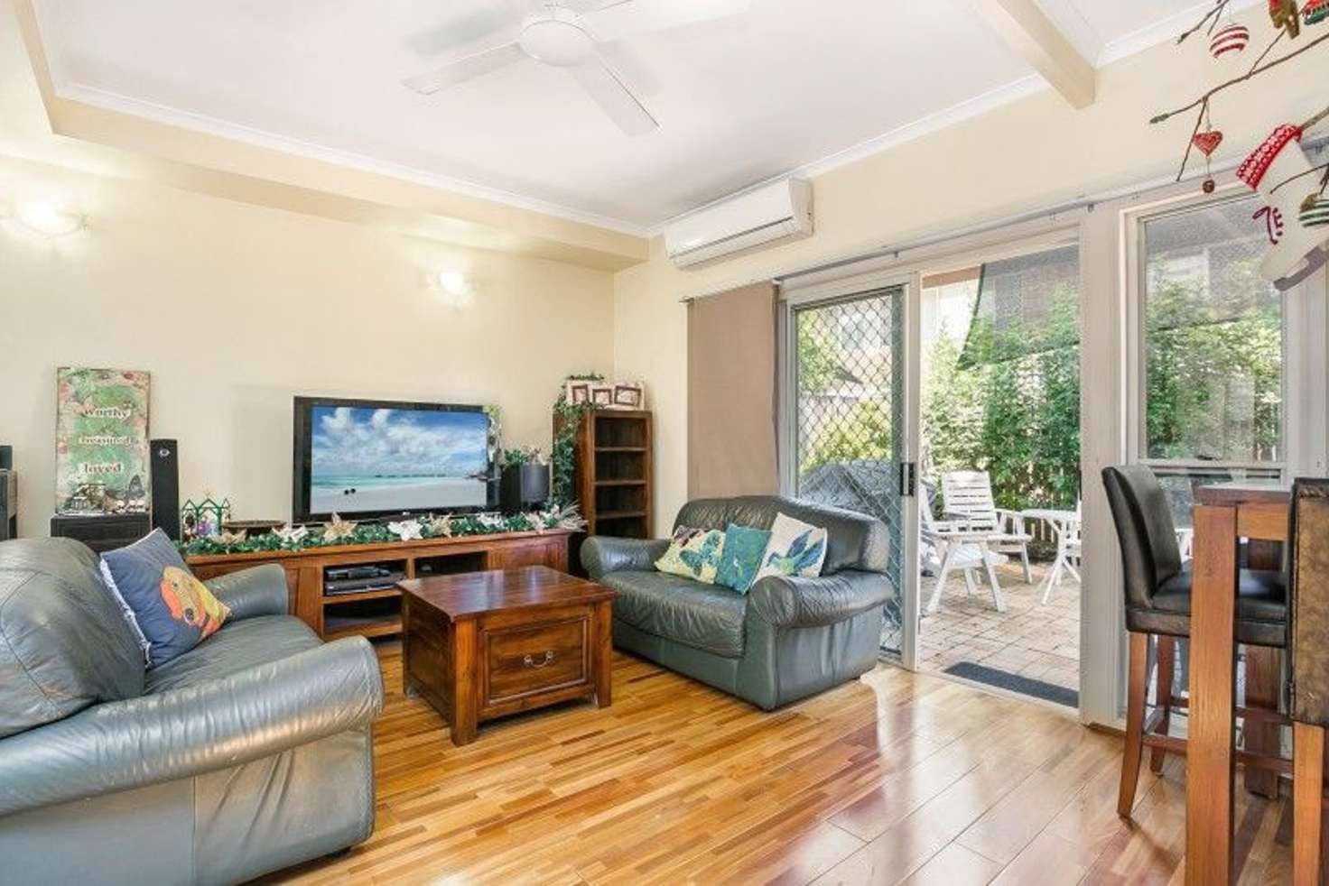 Main view of Homely townhouse listing, 2/43 Martindale Street, Corinda QLD 4075