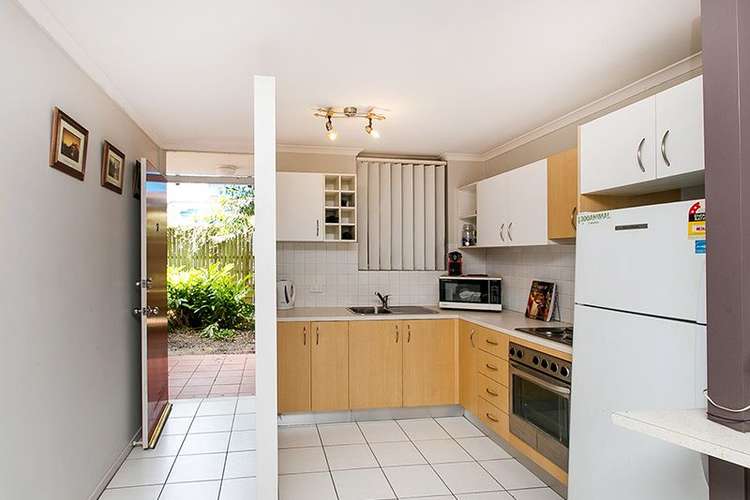 Fifth view of Homely unit listing, 2/30 Cork Street, Yeronga QLD 4104