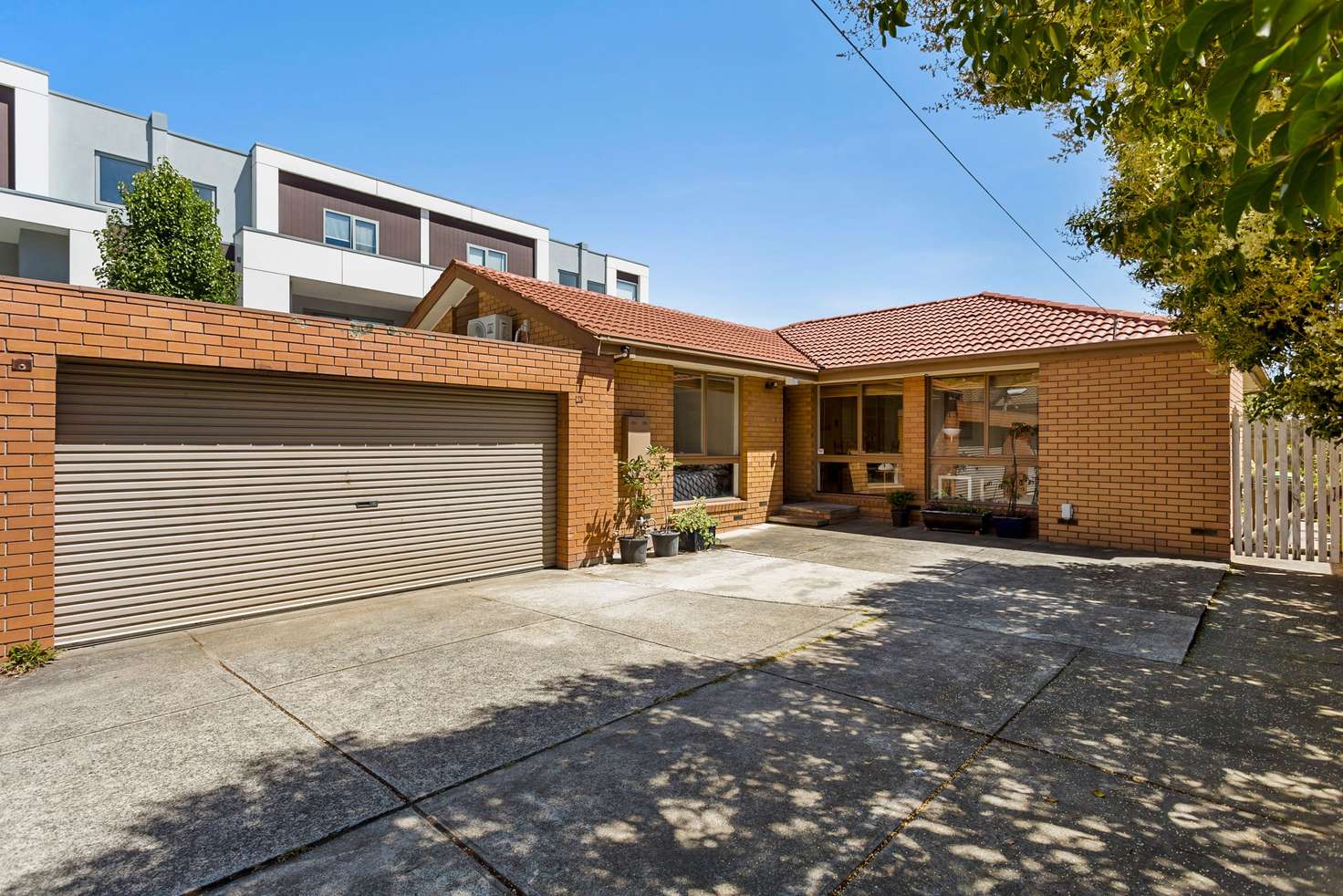 Main view of Homely unit listing, 2/98 Thames Street, Box Hill North VIC 3129