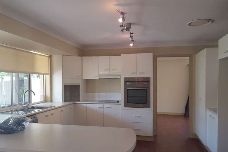 Third view of Homely house listing, 2 Marissa Close, Mansfield QLD 4122