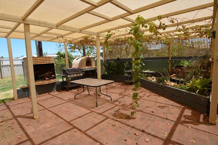 Fifth view of Homely house listing, 9 Ridley Place, Carnarvon WA 6701