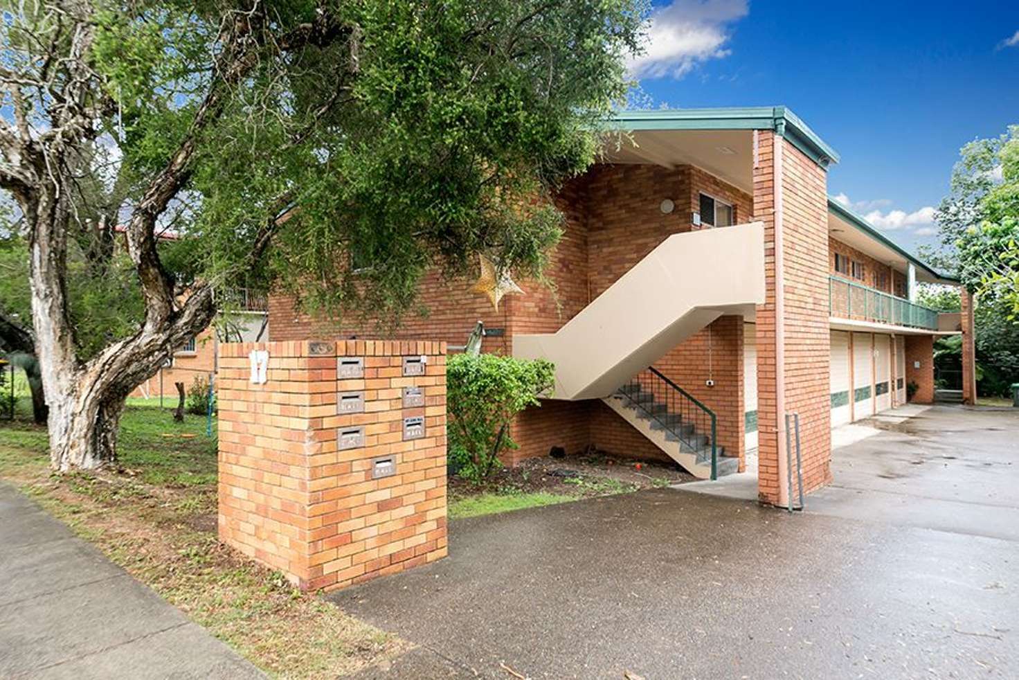 Main view of Homely unit listing, 1/17 Caroline Street, Annerley QLD 4103