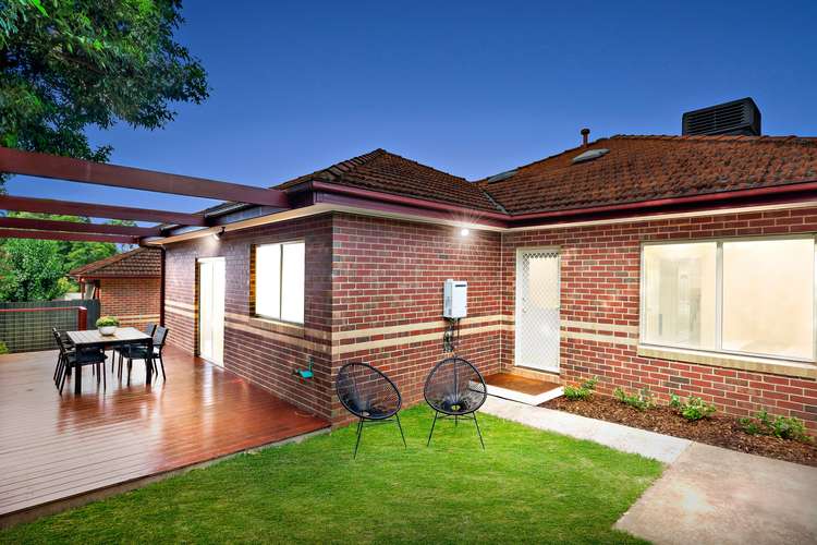 Main view of Homely townhouse listing, 2/5 Highland Avenue, Oakleigh East VIC 3166