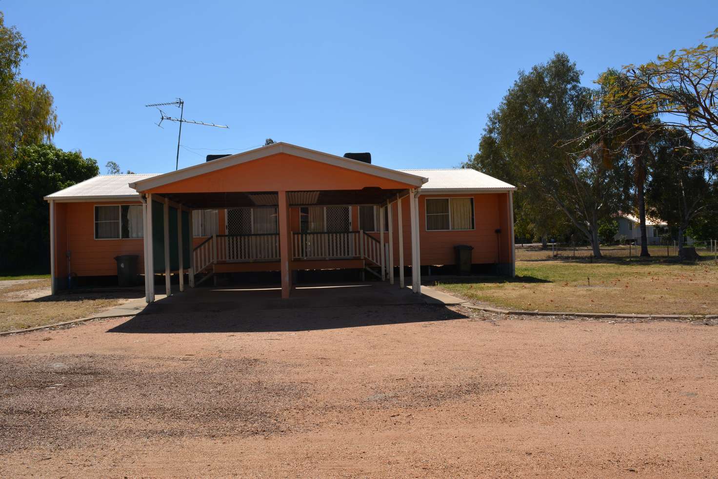 Main view of Homely unit listing, 2B Daisy Street, Blackall QLD 4472