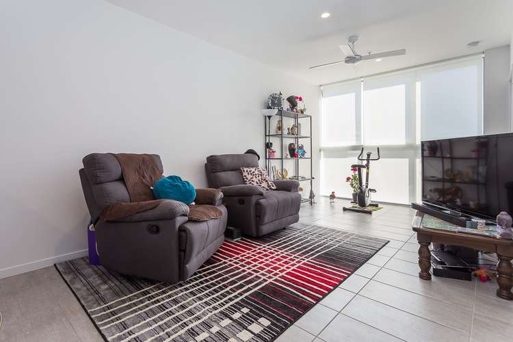 Fifth view of Homely apartment listing, 1002/977 Ann Street, Fortitude Valley QLD 4006