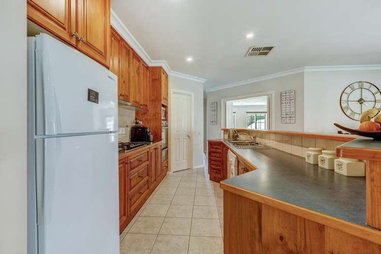 Fifth view of Homely house listing, 15 Muscat Court, Rutherglen VIC 3685