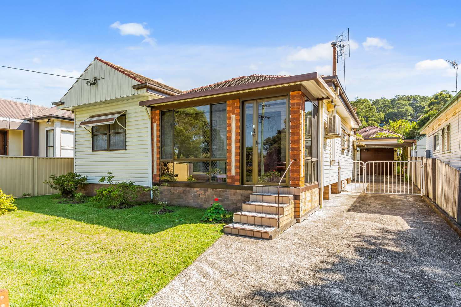 Main view of Homely house listing, 264 Gladstone Avenue, Mount Saint Thomas NSW 2500