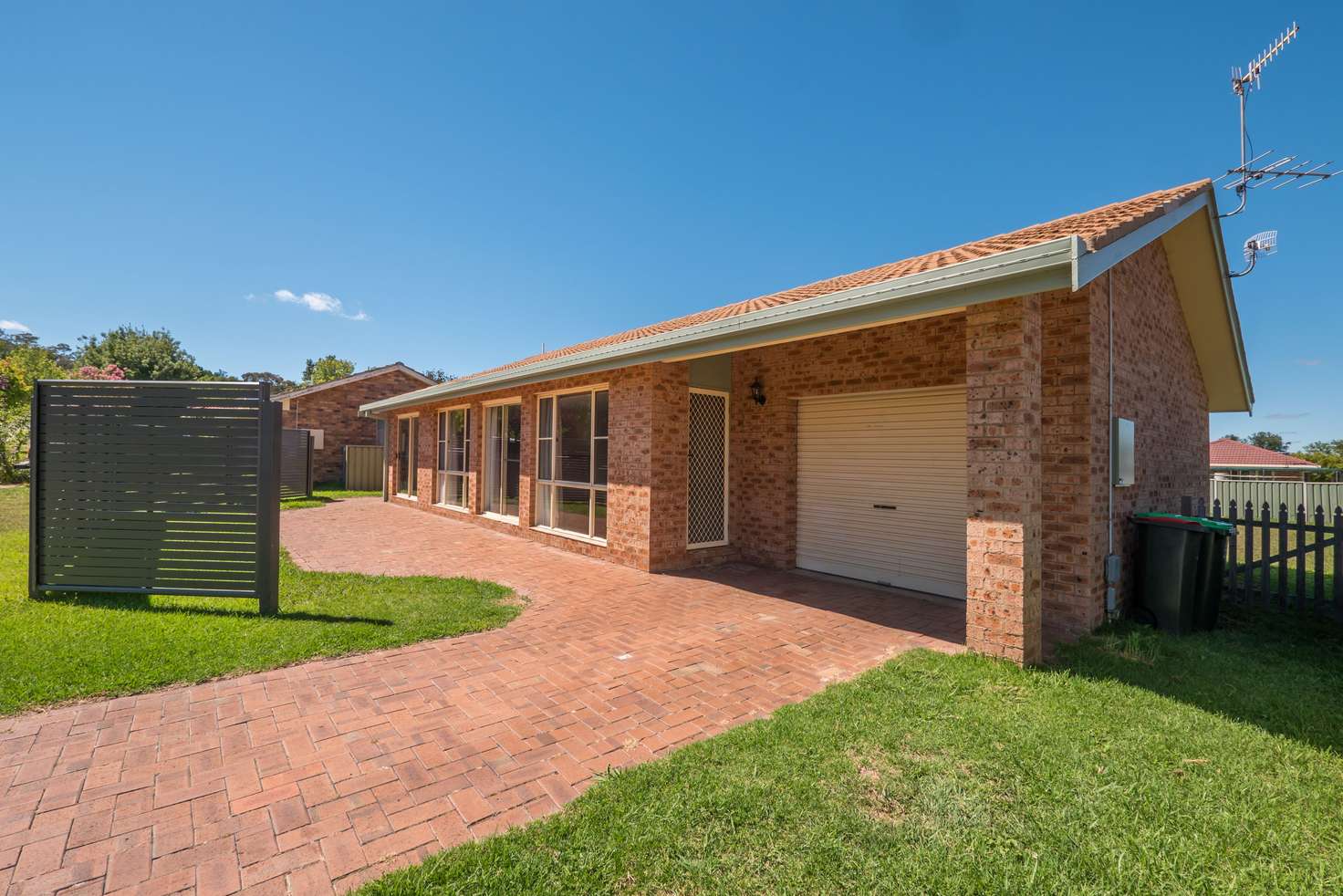 Main view of Homely house listing, 10 Hunt Avenue, Armidale NSW 2350