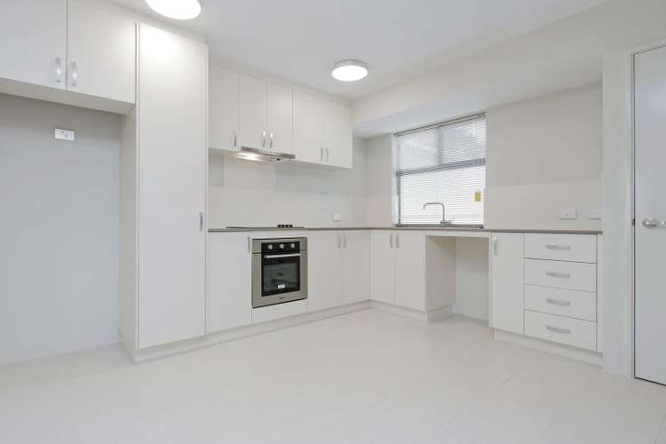 Fifth view of Homely apartment listing, 2/3 Beverley Road, Cloverdale WA 6105