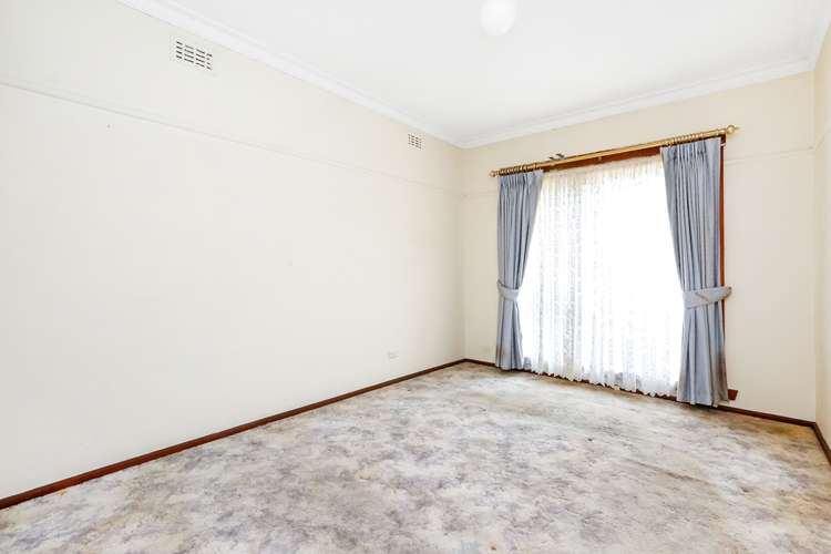 Fifth view of Homely house listing, 10 Eileen Street, Hadfield VIC 3046