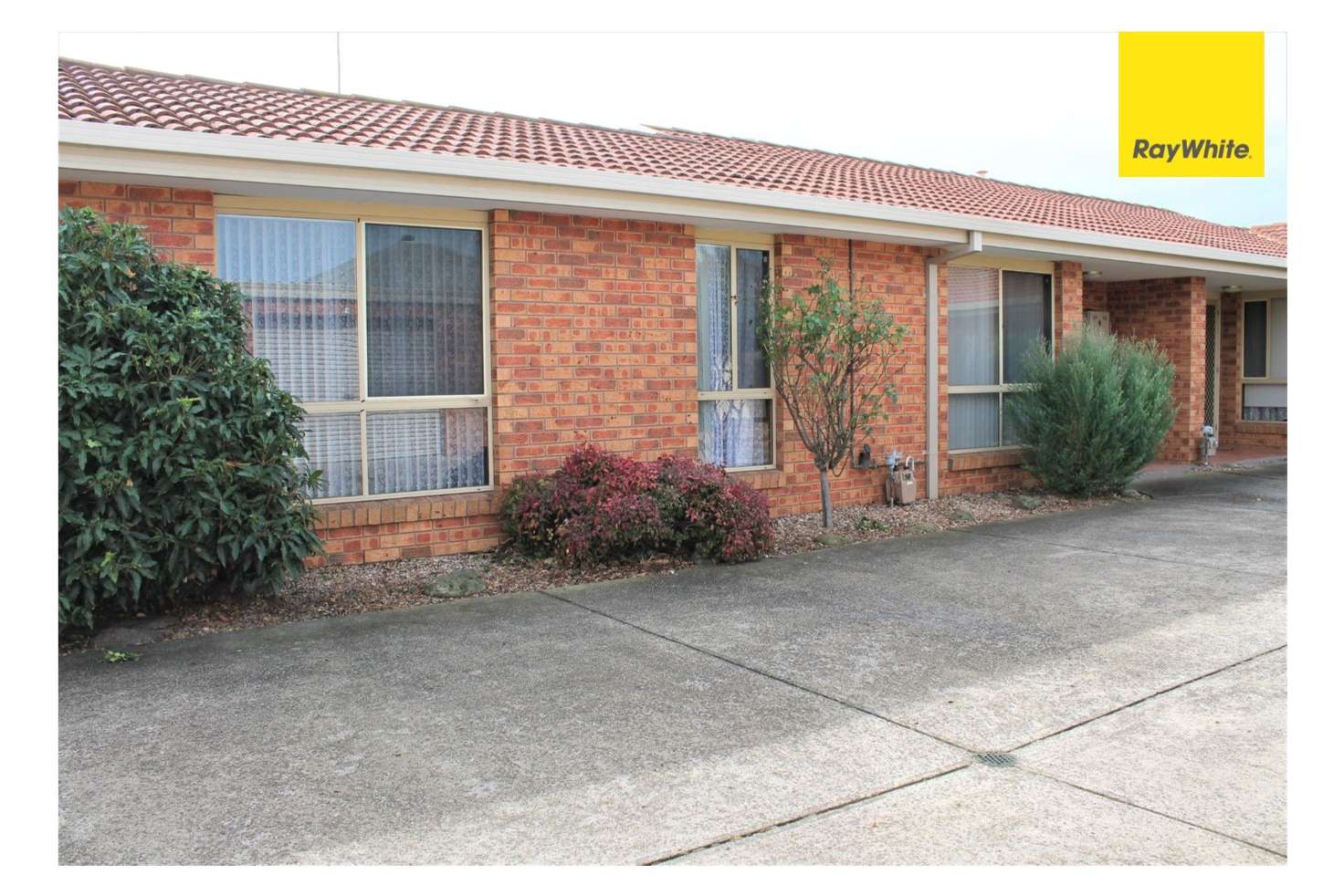 Main view of Homely acreageSemiRural listing, 2/11-13 Fitzpatrick Drive, Altona Meadows VIC 3028