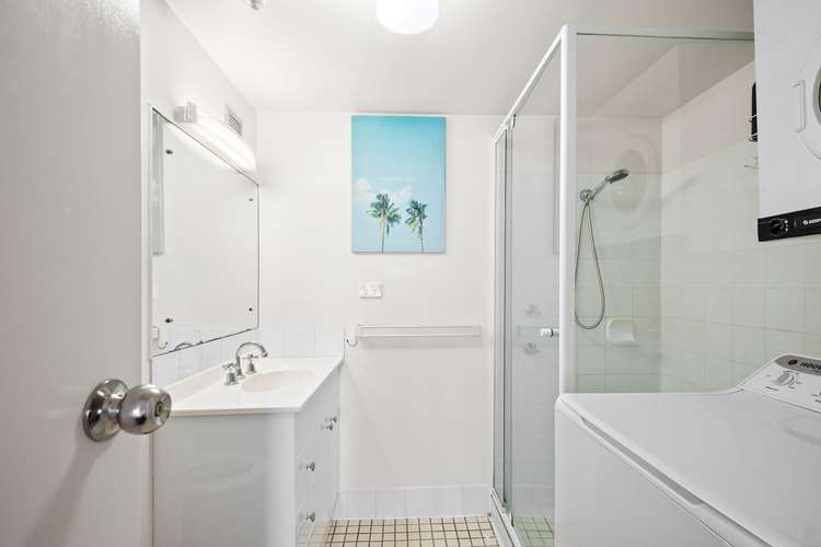 Sixth view of Homely unit listing, 24/11 Fairway Drive, Clear Island Waters QLD 4226
