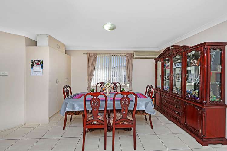 Fifth view of Homely house listing, 31 Dehavilland Circuit, Hamlyn Terrace NSW 2259