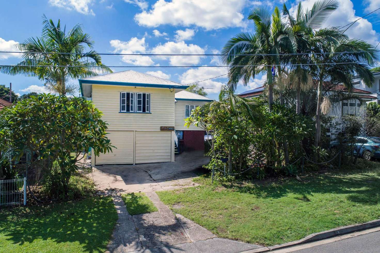 Main view of Homely house listing, 10 Weal Avenue, Tarragindi QLD 4121