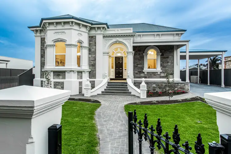 87 Hall Street, Semaphore SA 5019