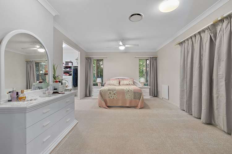 Fifth view of Homely house listing, 2 Casey Close, Ormiston QLD 4160