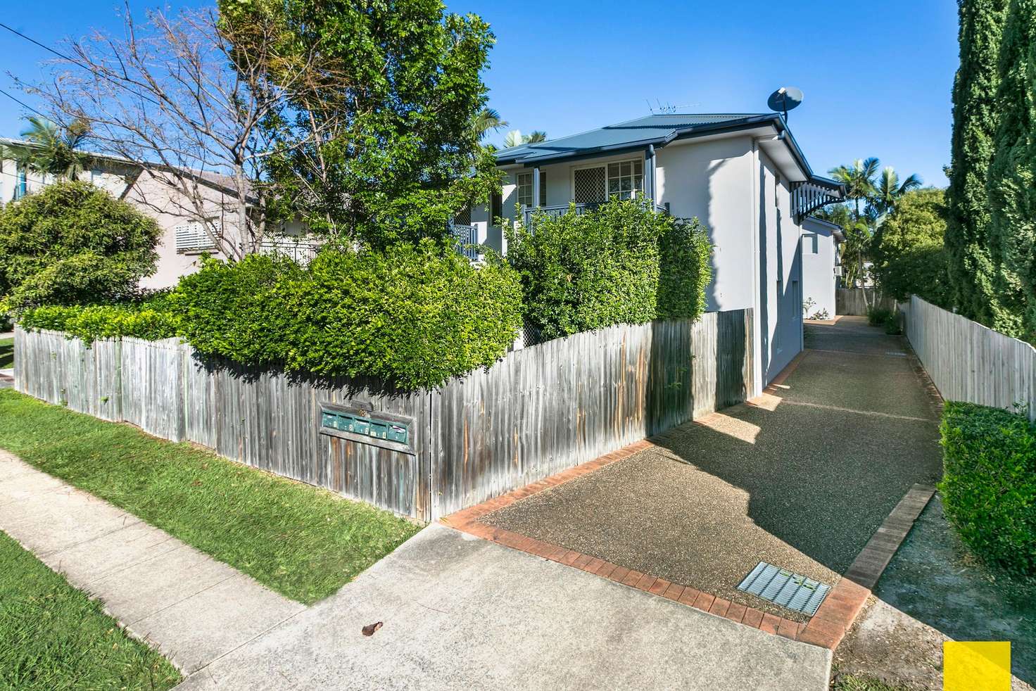 Main view of Homely townhouse listing, 2/28 Barton Road, Hawthorne QLD 4171