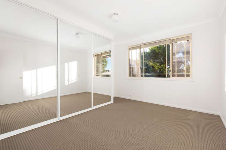 Fourth view of Homely villa listing, 2/17 Central Road, Beverly Hills NSW 2209
