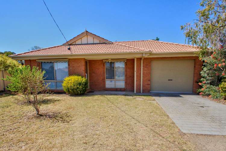 Main view of Homely townhouse listing, 5 Manse Road, Cobram VIC 3644