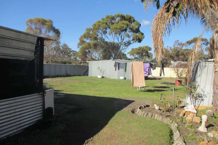 Fifth view of Homely house listing, 9 Bond, Katanning WA 6317