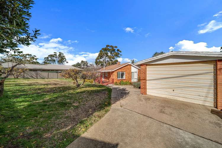 16 Jensen Street, Hughes ACT 2605