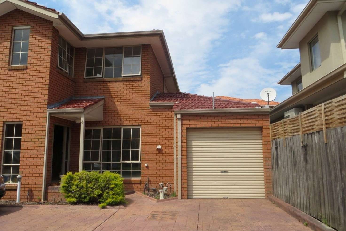 Main view of Homely townhouse listing, 4/20 Carlisle Crescent, Hughesdale VIC 3166