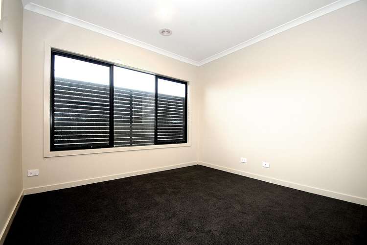 Fifth view of Homely townhouse listing, 2/4 Gladwyn Avenue, Frankston VIC 3199