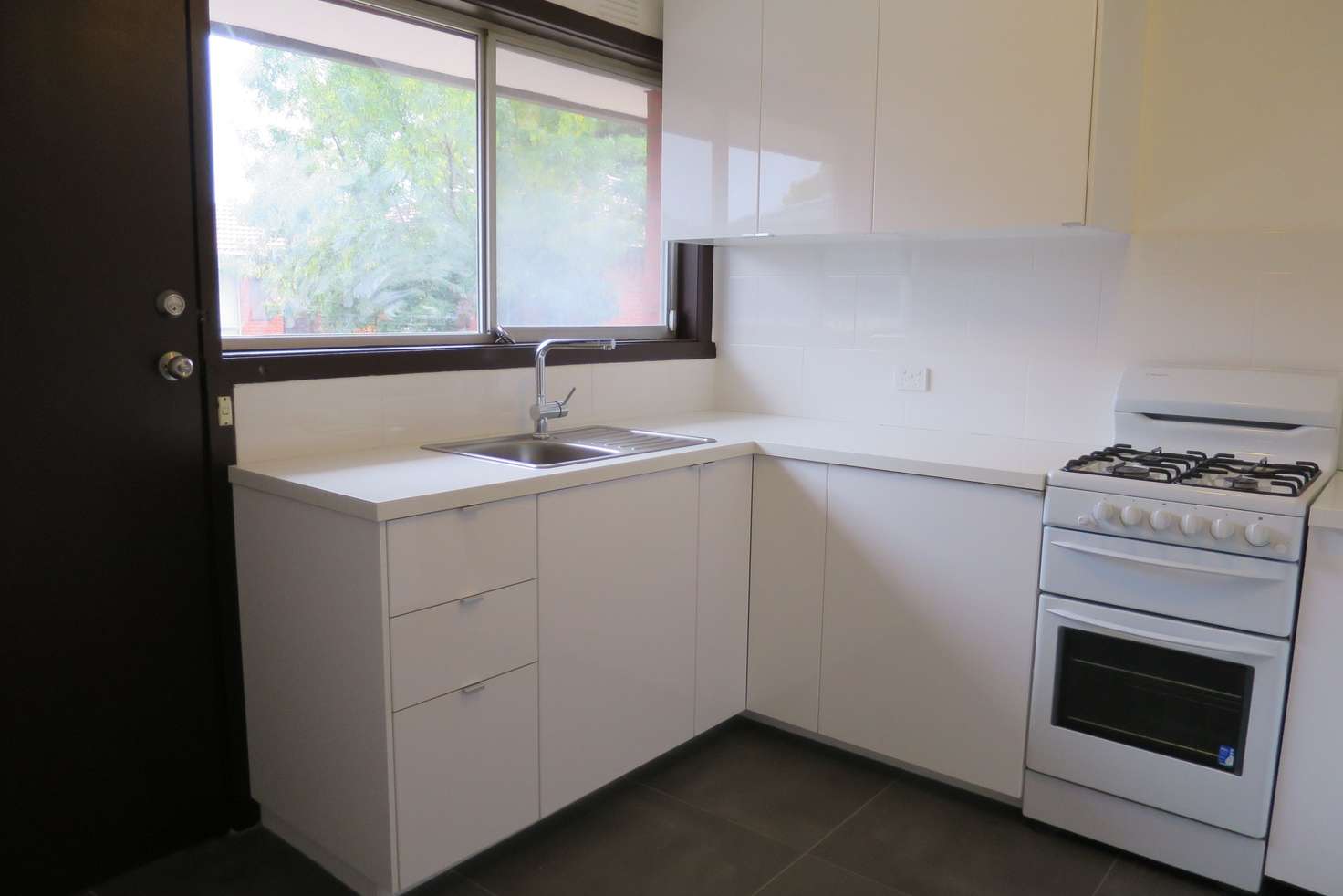 Main view of Homely unit listing, 2/4-6 Mallawa Street, Clayton South VIC 3169