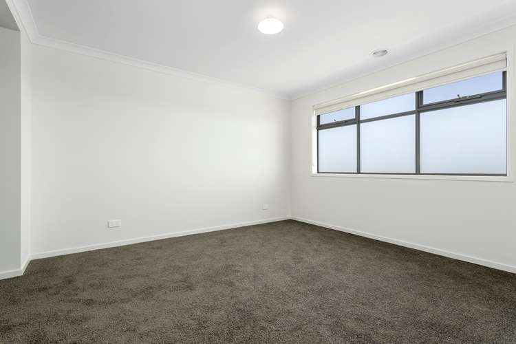 Third view of Homely house listing, 3 Wedgebill Circuit, Werribee VIC 3030