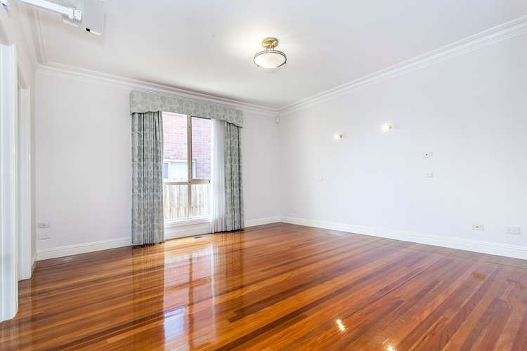 Fifth view of Homely house listing, 10 Tally-Ho Court, Burwood East VIC 3151