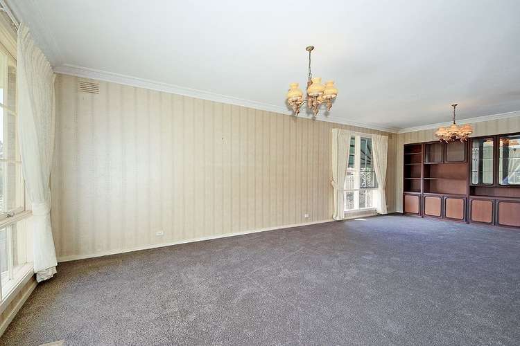 Fourth view of Homely house listing, 2 Woodleigh Crescent, Forest Hill VIC 3131