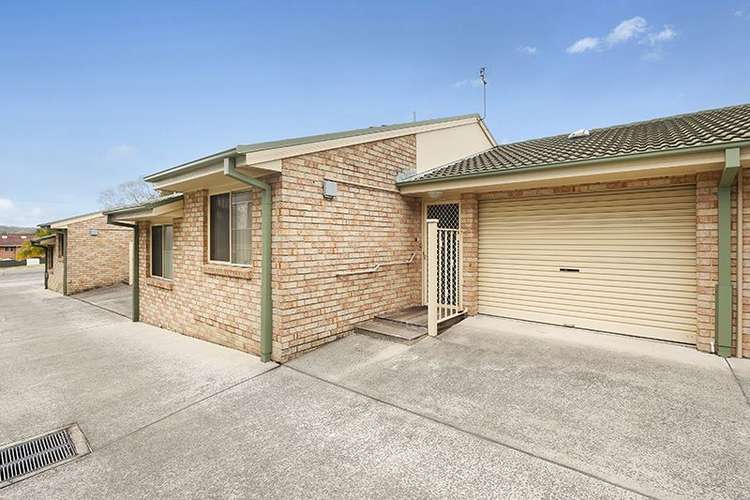 Main view of Homely villa listing, 4/16 Victoria Street, East Gosford NSW 2250