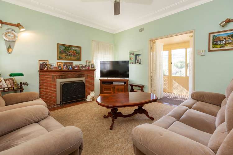 Third view of Homely house listing, 5 Neridah Avenue, Tamworth NSW 2340