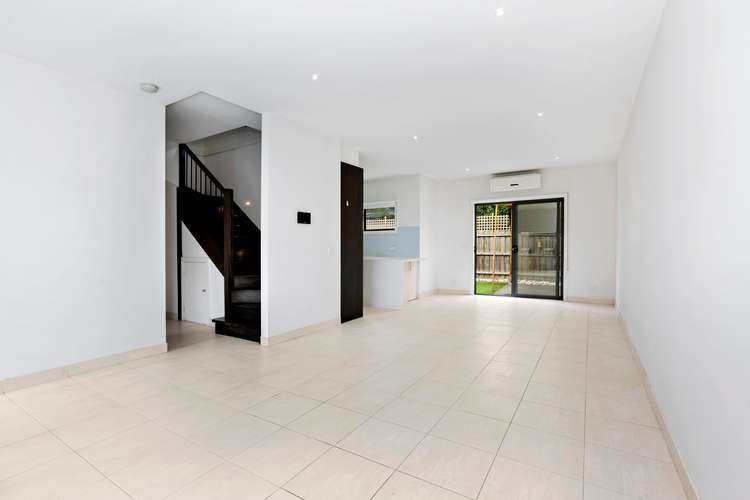 Fourth view of Homely townhouse listing, 2/18 Oakleigh Street, Oakleigh East VIC 3166
