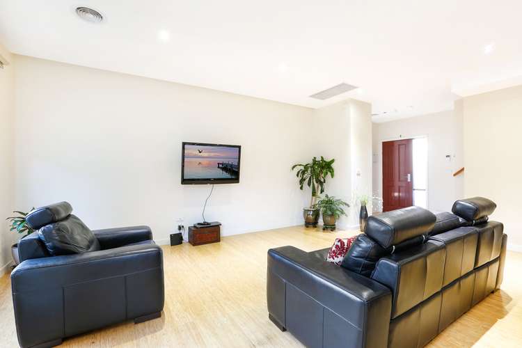 Fourth view of Homely townhouse listing, 2/10 Shepherd Street, Glenroy VIC 3046