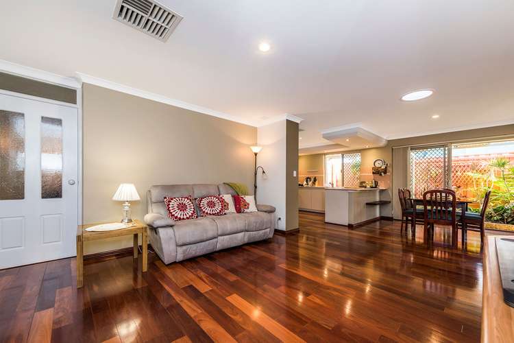 Fifth view of Homely house listing, 20 Inverness Court, Cooloongup WA 6168